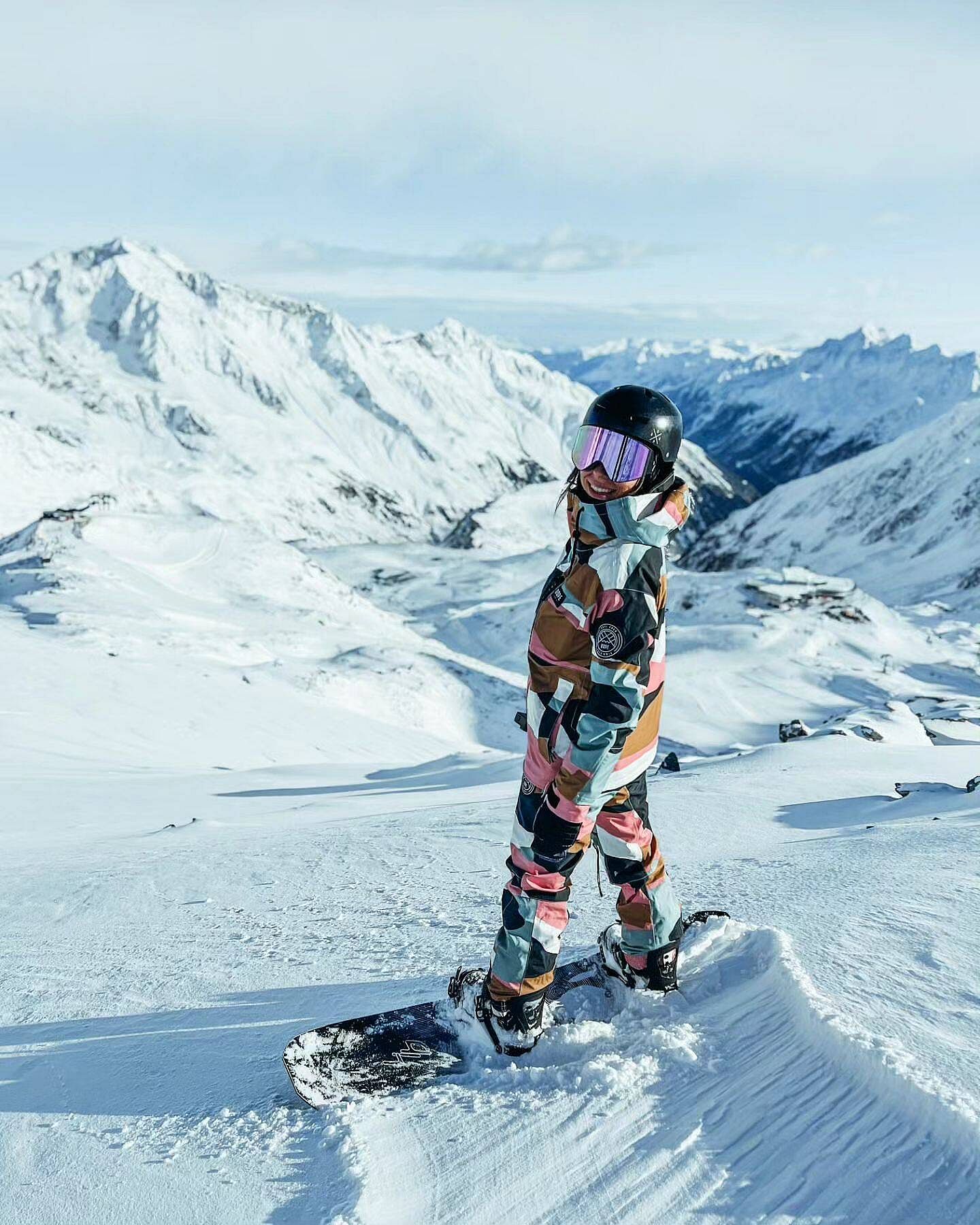 Snowboard Jacket Women Shards Gold Muted Pink